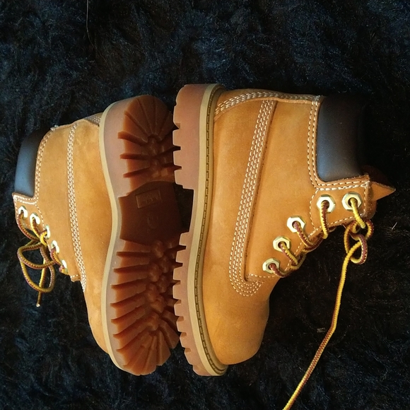 Toddler shoes - Picture 3 of 3